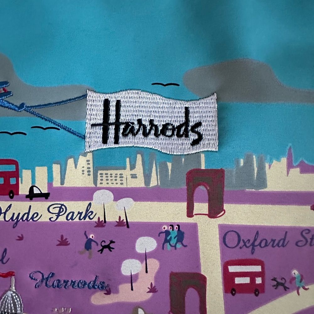 Harrods of London Zipper Tote - Picture 5 of 9